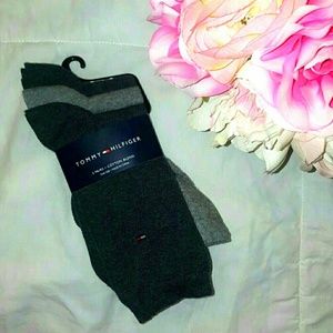 💕NWT Tommy Hilfiger 3 pairs of socks. Sizes 6-9.5