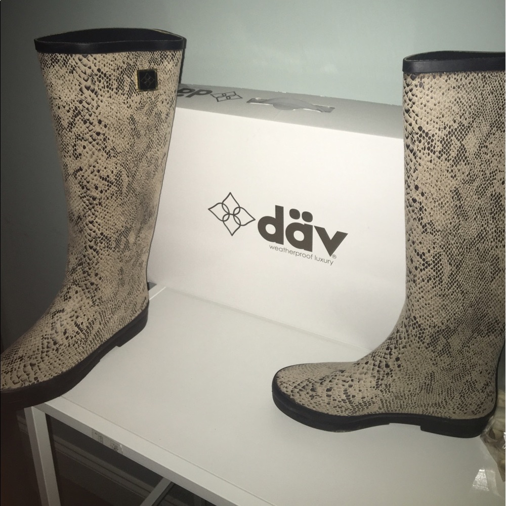 Make an offer! Rain boots
