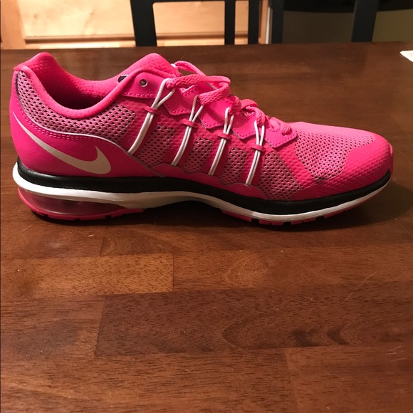 Pink Nike running shoes. Only worn 3x!! Clean - Picture 5 of 5