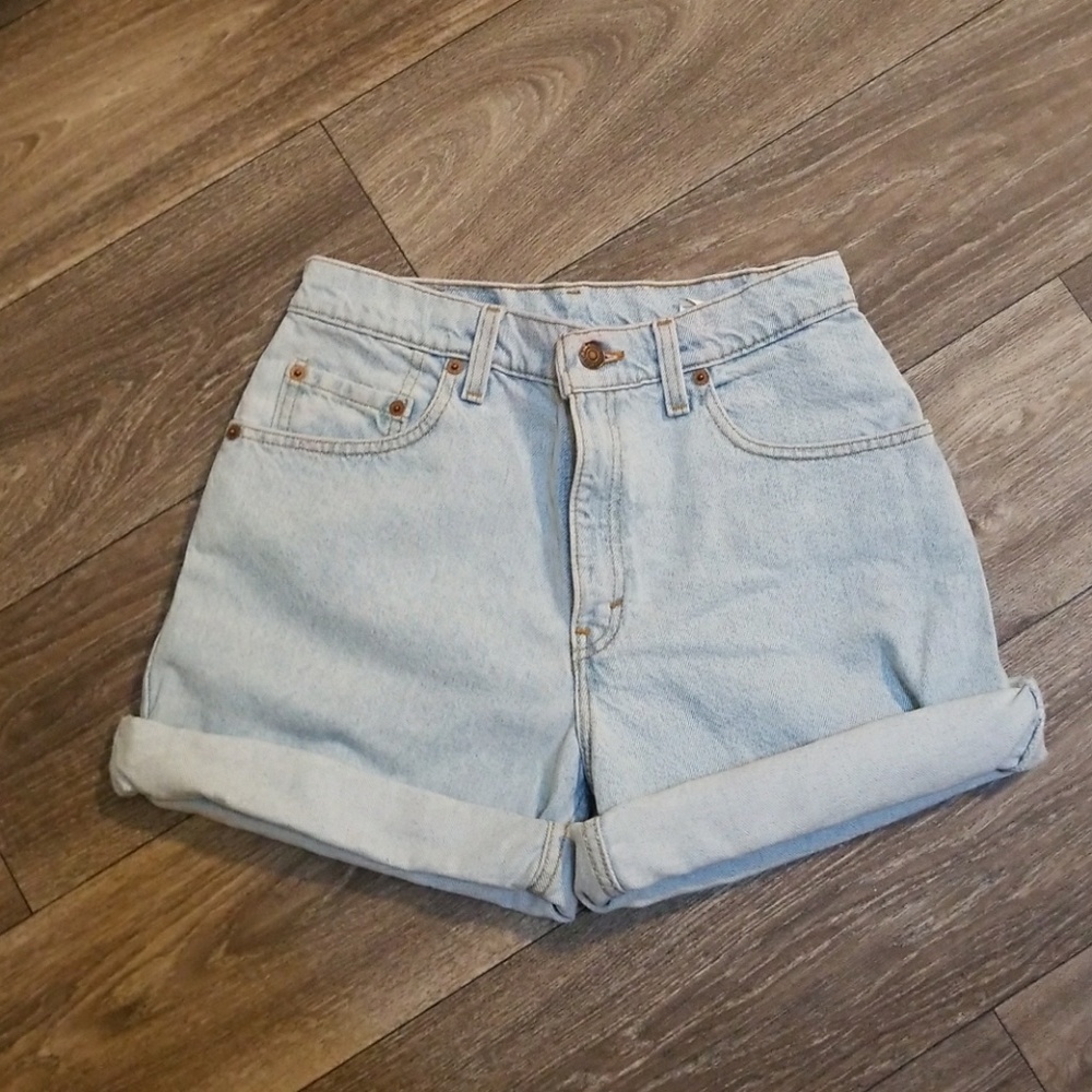 Levi's 550 relaxed fit VINTAGE shorts light wash