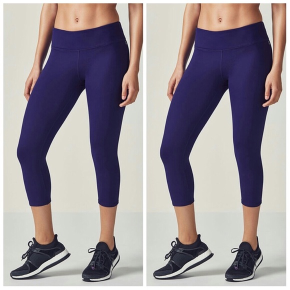 Back in !Navy Salar Compression run Capri - Picture 2 of 5