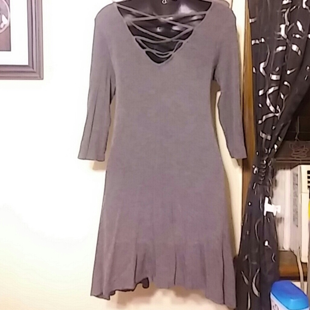 Dress - Picture 3 of 4