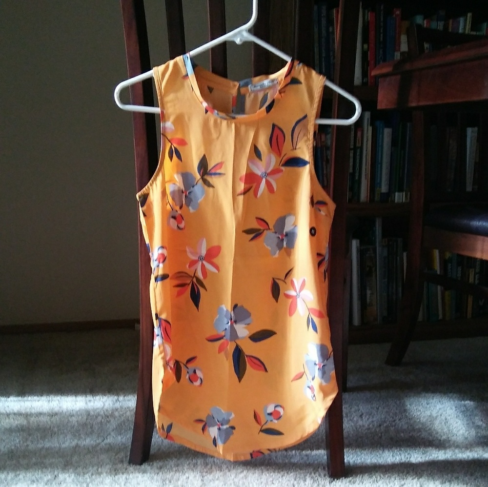 NWT Abercrombie & Fitch long floral shell