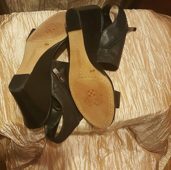 Sandals - Picture 2 of 3