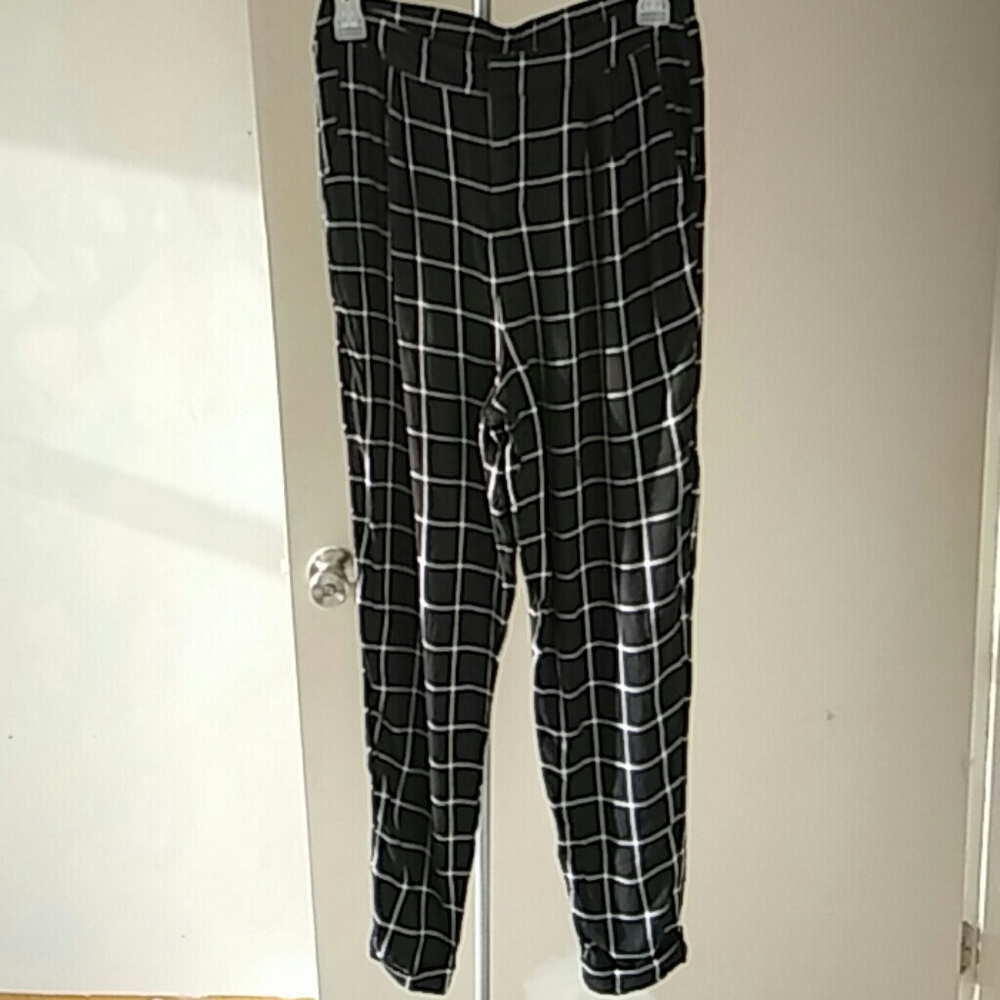 Nollie checkered trousers