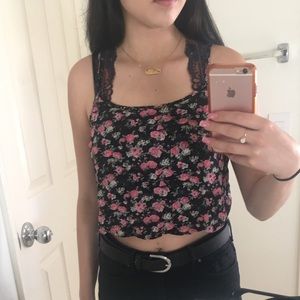 Flowy Cropped Tank Top 🌺