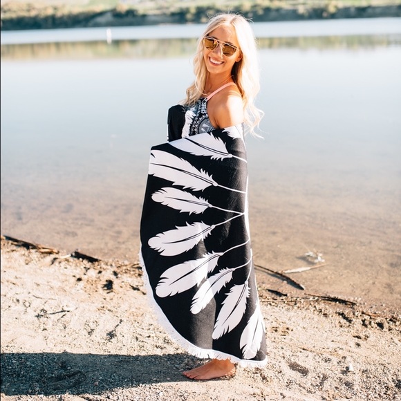 • FINAL PRICE• Feather Dreamcatcher Round Cover Up - Picture 5 of 8