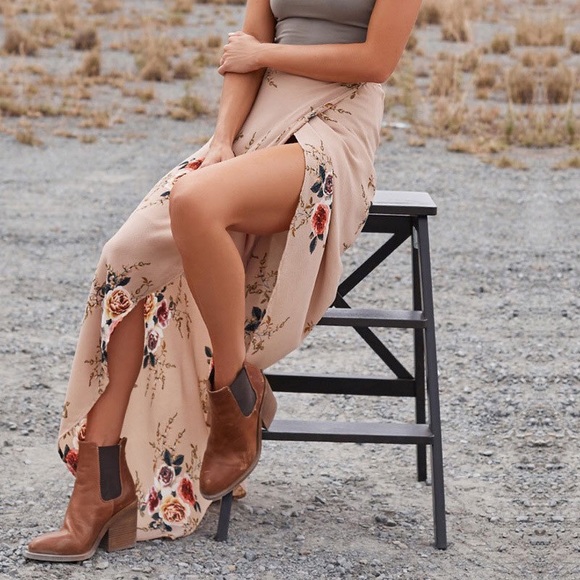 fairlygirly Dresses & Skirts - ✨ RESTOCKED IN MY CLOSET Floral Wrap Around Skirt