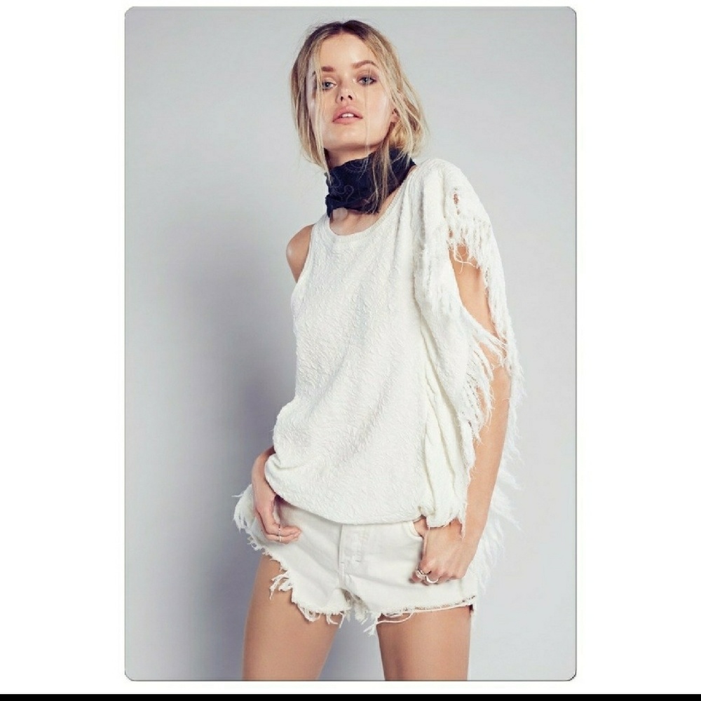 BNWT Free people treat me tender fringe top