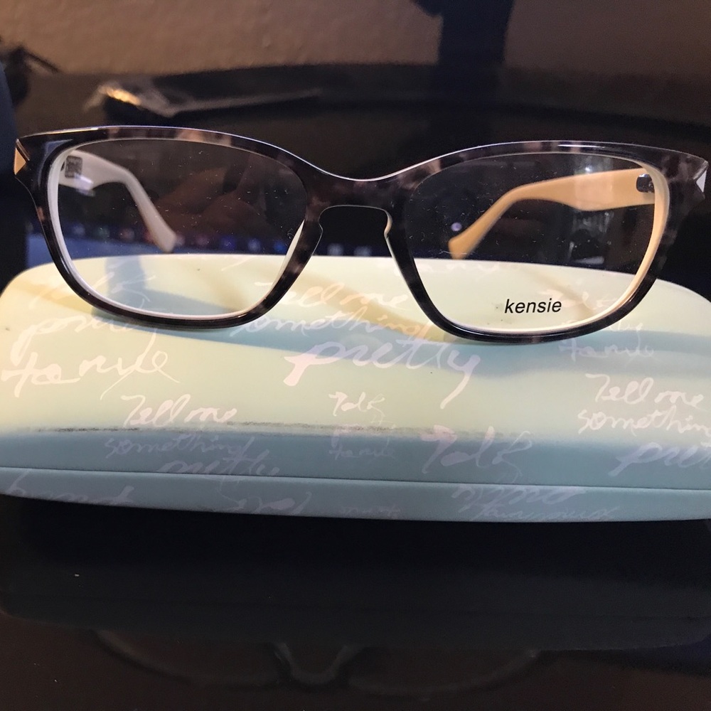 Kenzie Eyeglasses