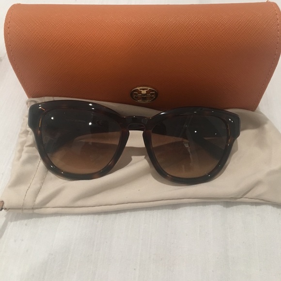 Tory Burch Sunglasses main image 4