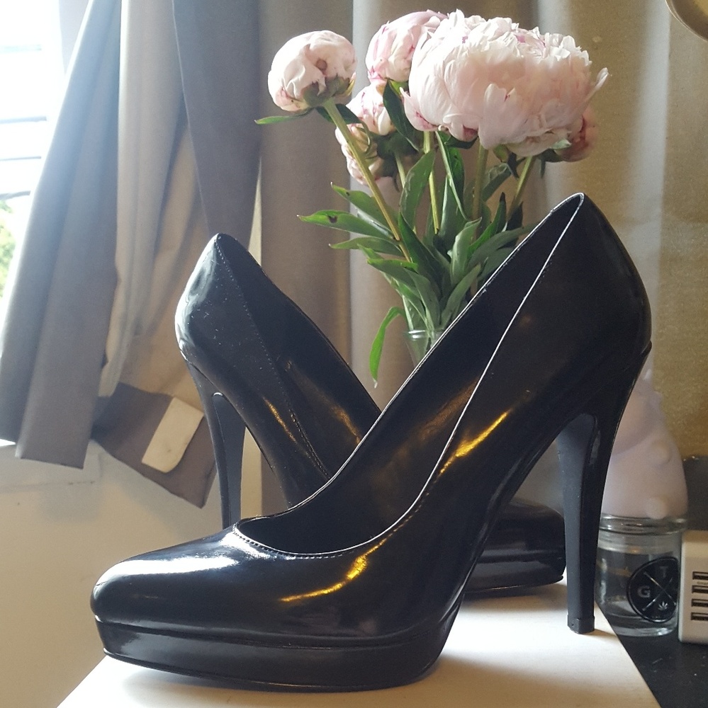 Aldo Black Patent Leather Platform Pump Heels