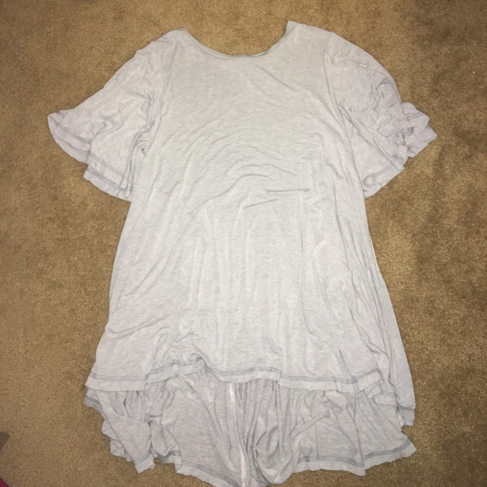 Super cute flare back grey/blue top