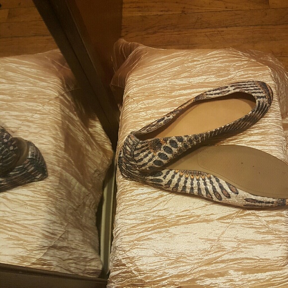 Flats - Picture 2 of 2