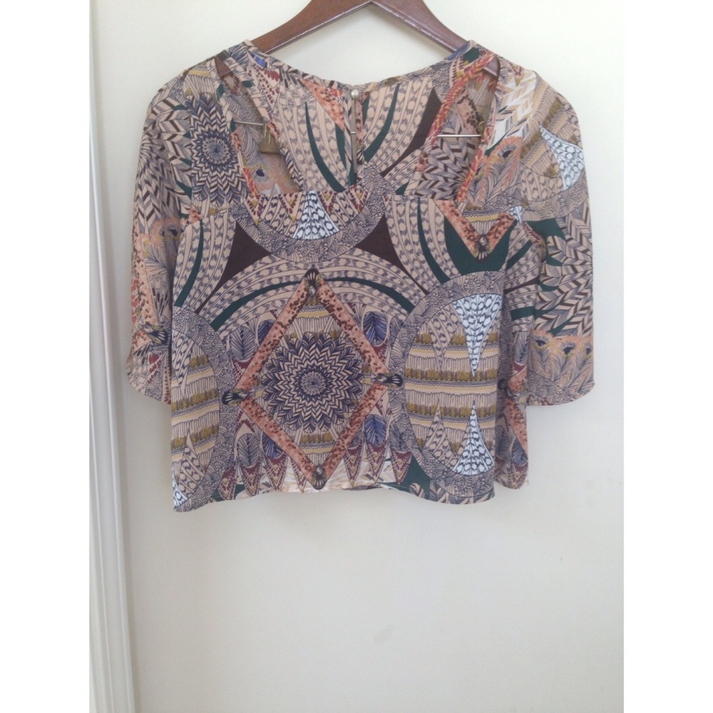 Patterned top - Picture 2 of 2