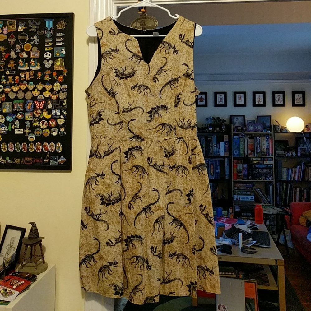 Retrolicious Dinosaur Dress w/pockets XL