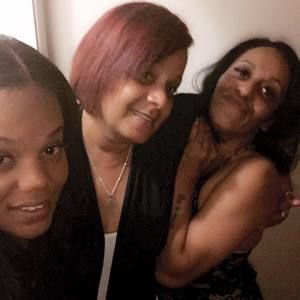 Meet your Posher, Ebony