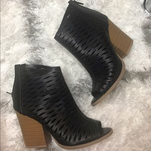 Qupid Ankle Booties