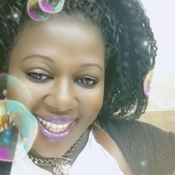 Meet your Posher, Aminata - Picture 1 of 1
