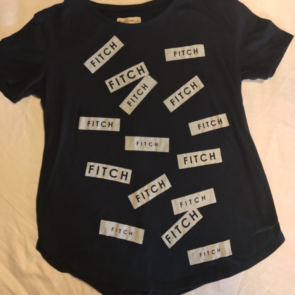 🎀SALE! NWOT Abercrombie & Fitch Tee