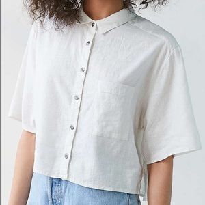 URBAN OUTFITTERS cropped button up collard shirt