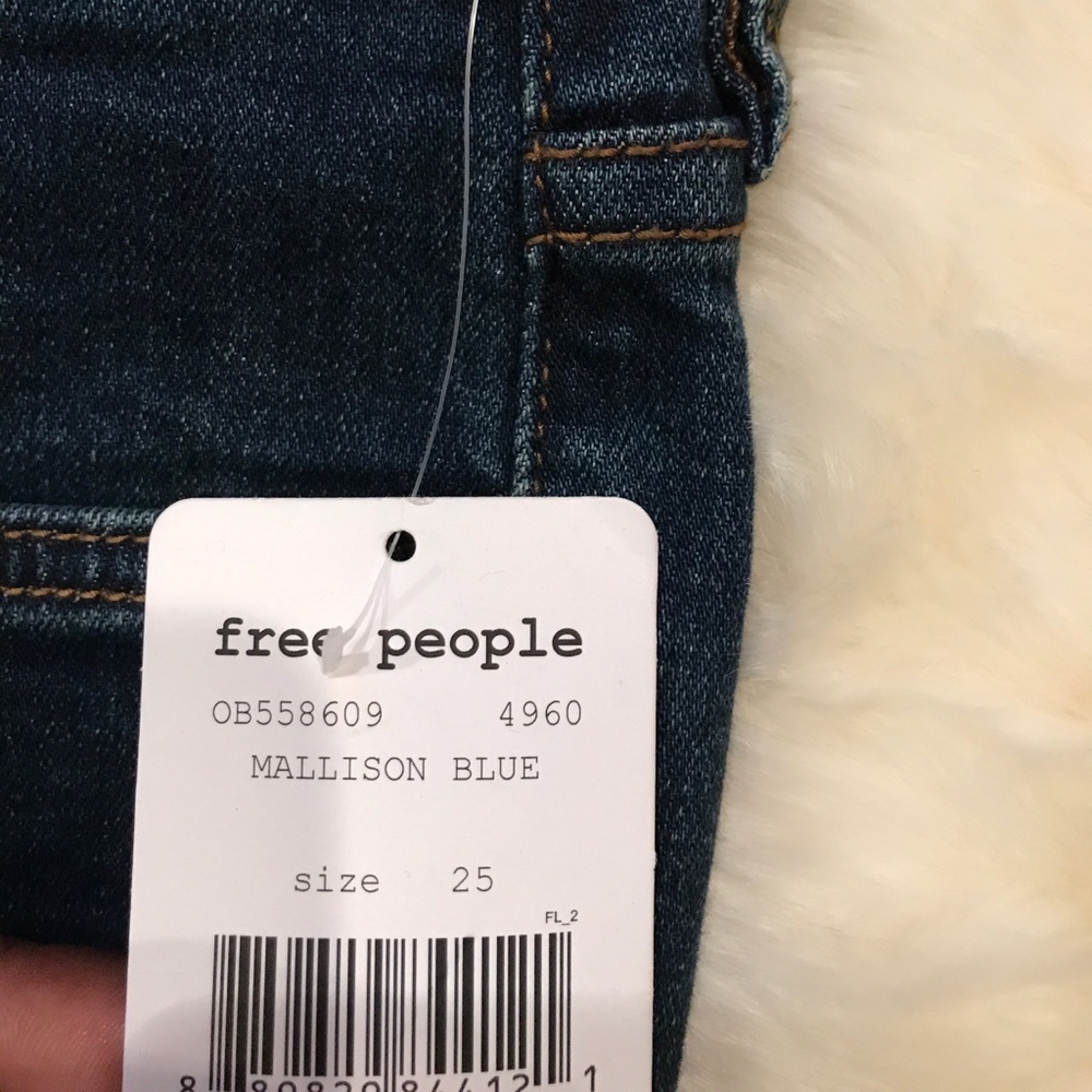 FINAL PRICE⭐️⭐️⭐️Free people flared jeans - Picture 3 of 7