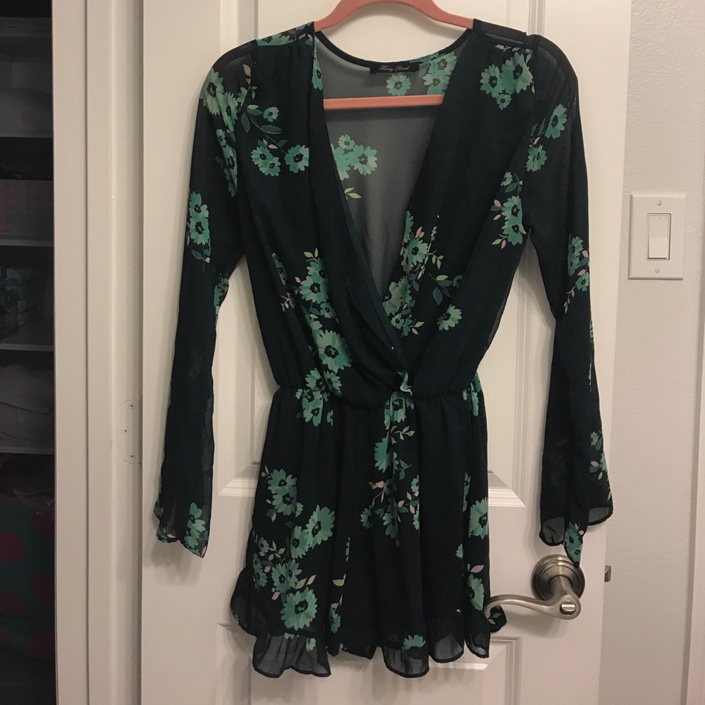 I Met Taylor Swift In This Romper - image 1