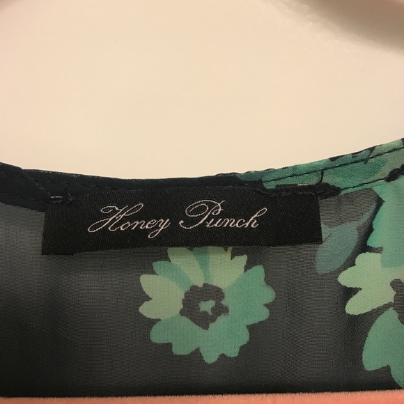 I MET TAYLOR SWIFT IN THIS ROMPER - Picture 3 of 7