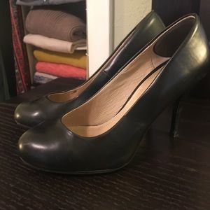 Chinese Laundry black heels