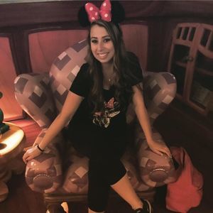 Meet your Posher, Emily