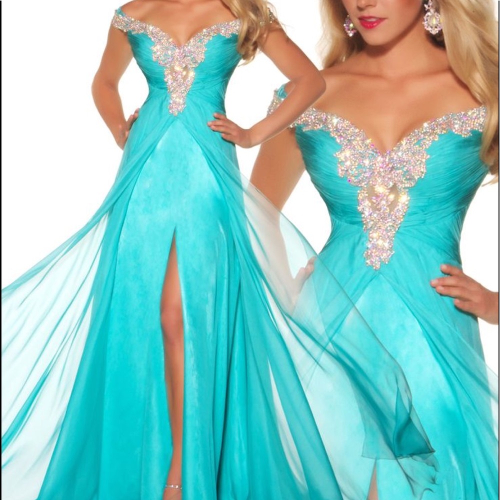 Mac duggal gown