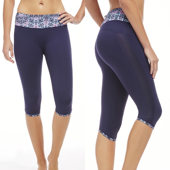 🔴SALE🔴Navy Rio Run mesh sided running Capri - Picture 2 of 4