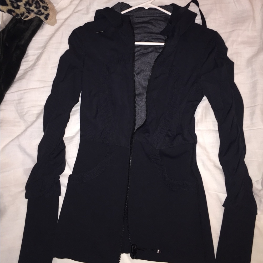 Reversible lululemon jacket size 6