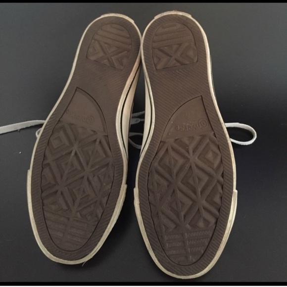 Awesome Suede and Stud Chucks in Off white/tan - Picture 4 of 4