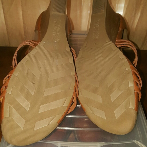 Sandals - Picture 2 of 2