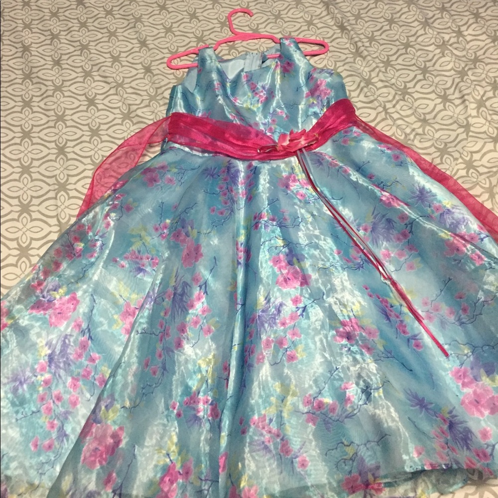 Little girls dress