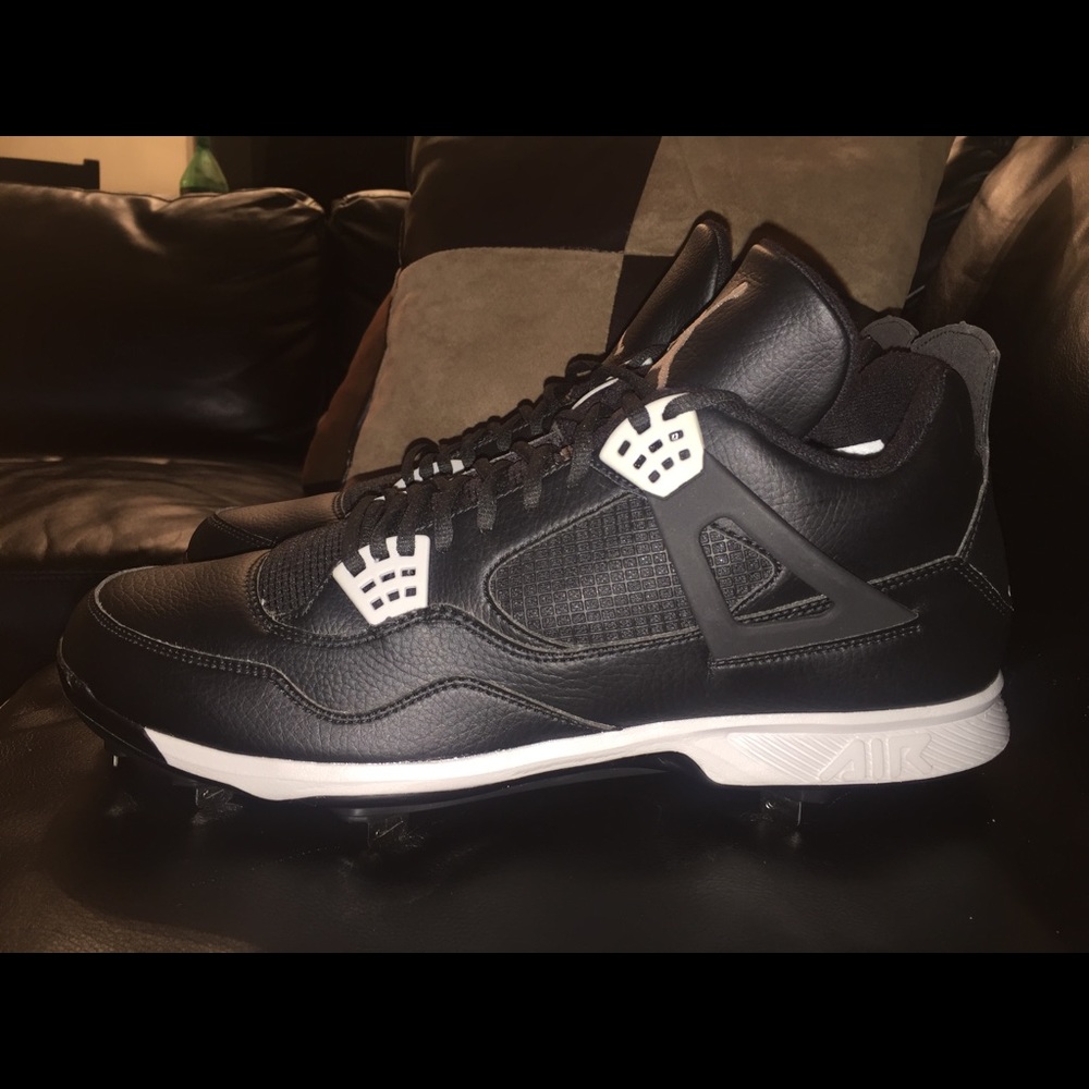 Jordan Oreo Retro 4's baseball metal cleat spikes