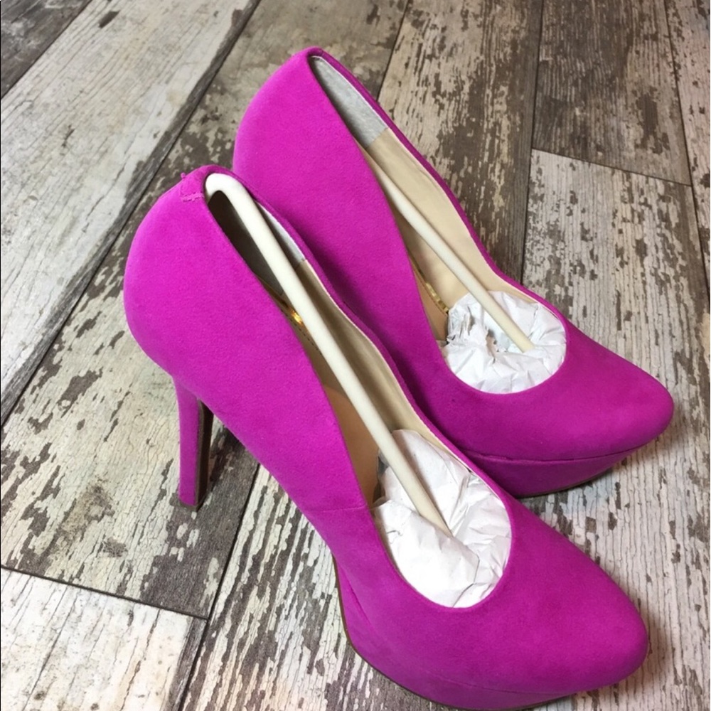 Jessica Simpson pink heels