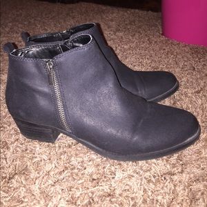 Black Healed Ankle Boots