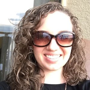 Meet your Posher, Kandi