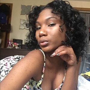 Meet your Posher, Keisha