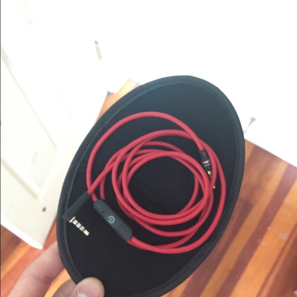 Studio Beats - Picture 3 of 3