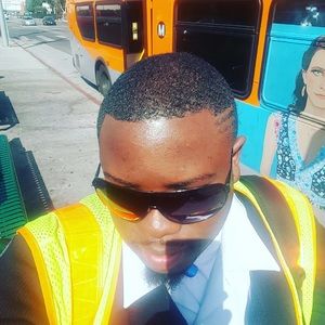 Meet your Posher, Lawrence