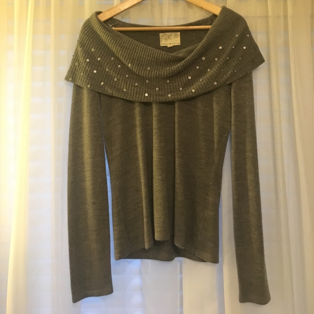 Gray sweater