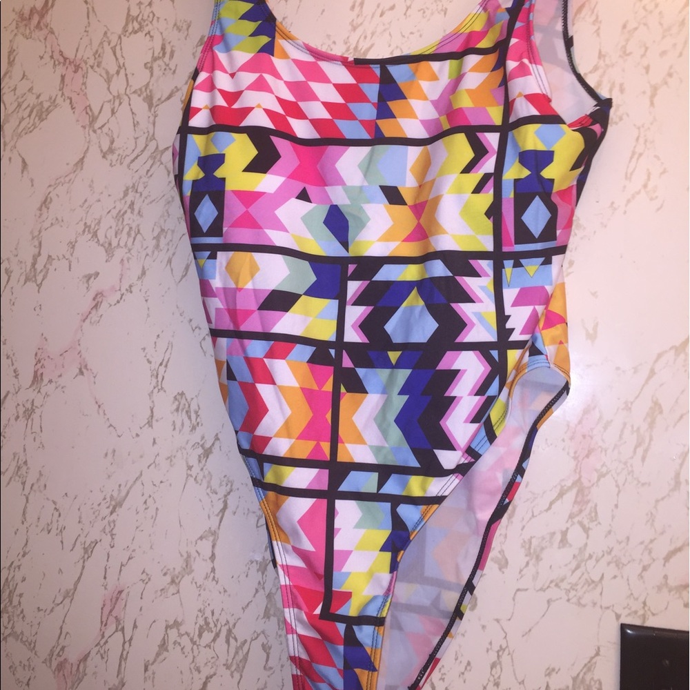 ***BRAND NEW ONE PIECE PLUS SIZE SWIMSUIT SIZE 3X