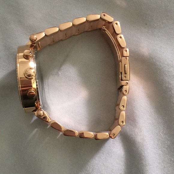 Michael kors watch. New in box. main image 6
