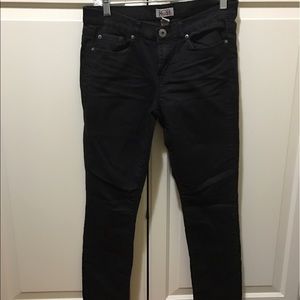 Black skinny pants