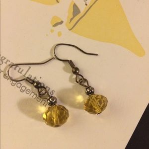 ⚡5 for $25 / Yellow crystal dangle earrings