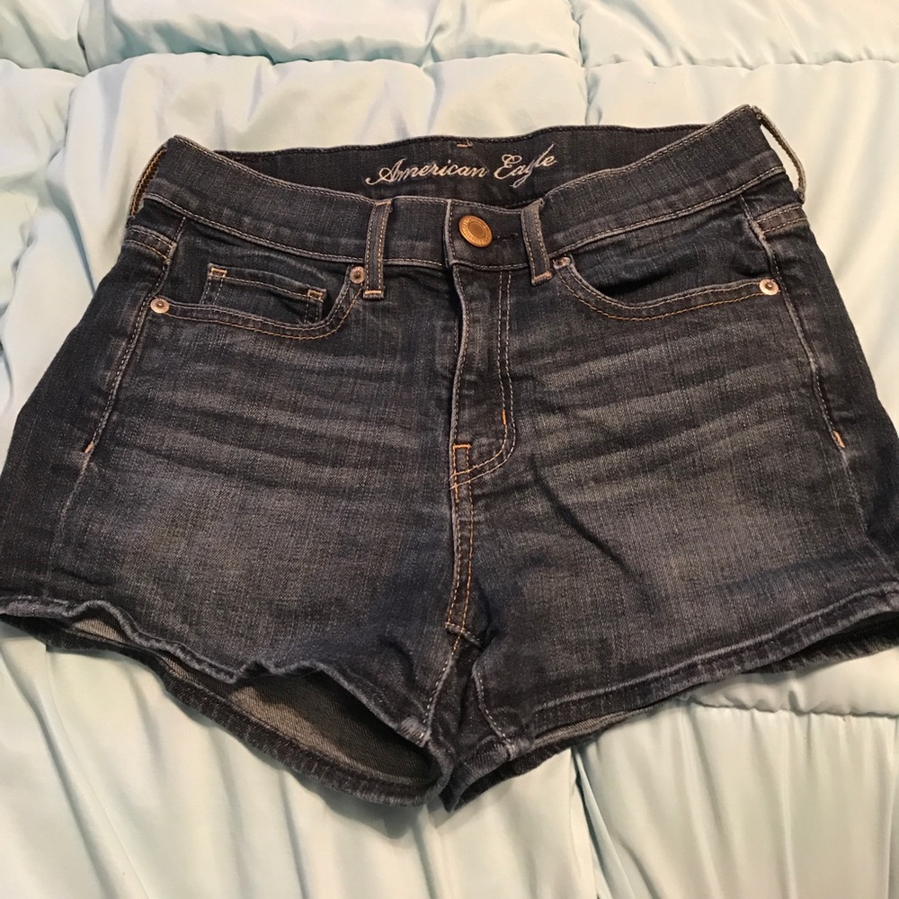 American Eagle • Mid-Wash Jean Shorts