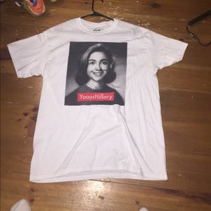 "Yasss Hillary" T-Shirt